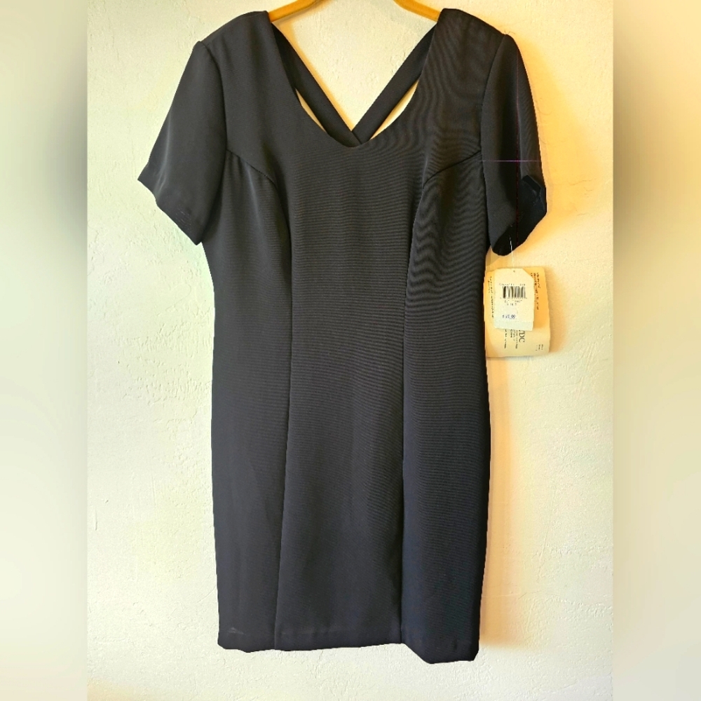NWT CDC Caren Desiree Company Black Lined Crisscross Back Dress Size 6
